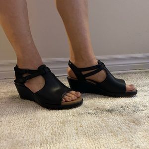Clarks leather sandals